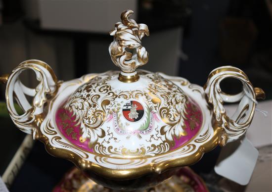A rare George Grainger & Co. part dessert service, c.1840, (26)